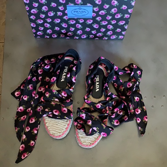 Prada Wraparound sandals - Picture 2 of 7